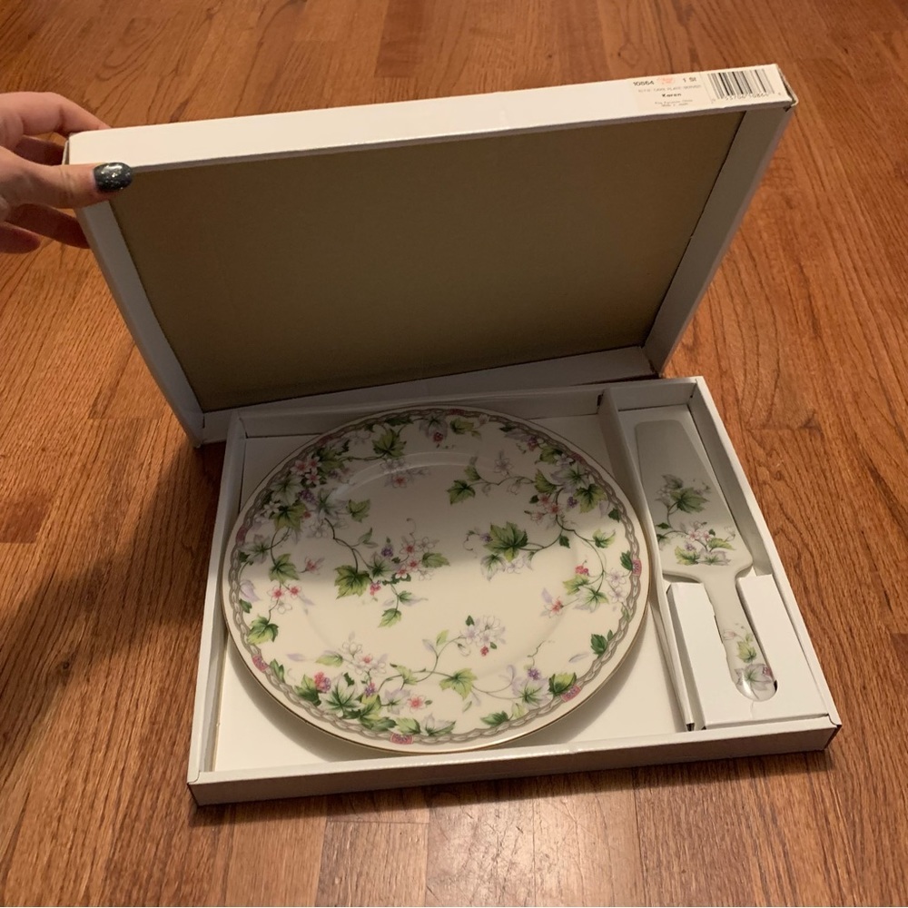 NIB Andrea by Sadek Monica Cake Set Plate & Server 11" Dia Made in Japan - Picture 3 of 14
